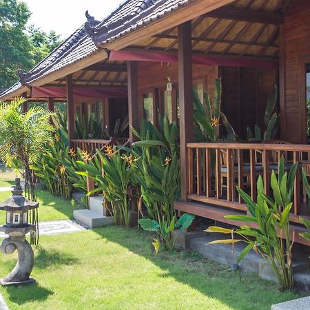 Taman Tirta Villa レンボンガン島 エクステリア 写真