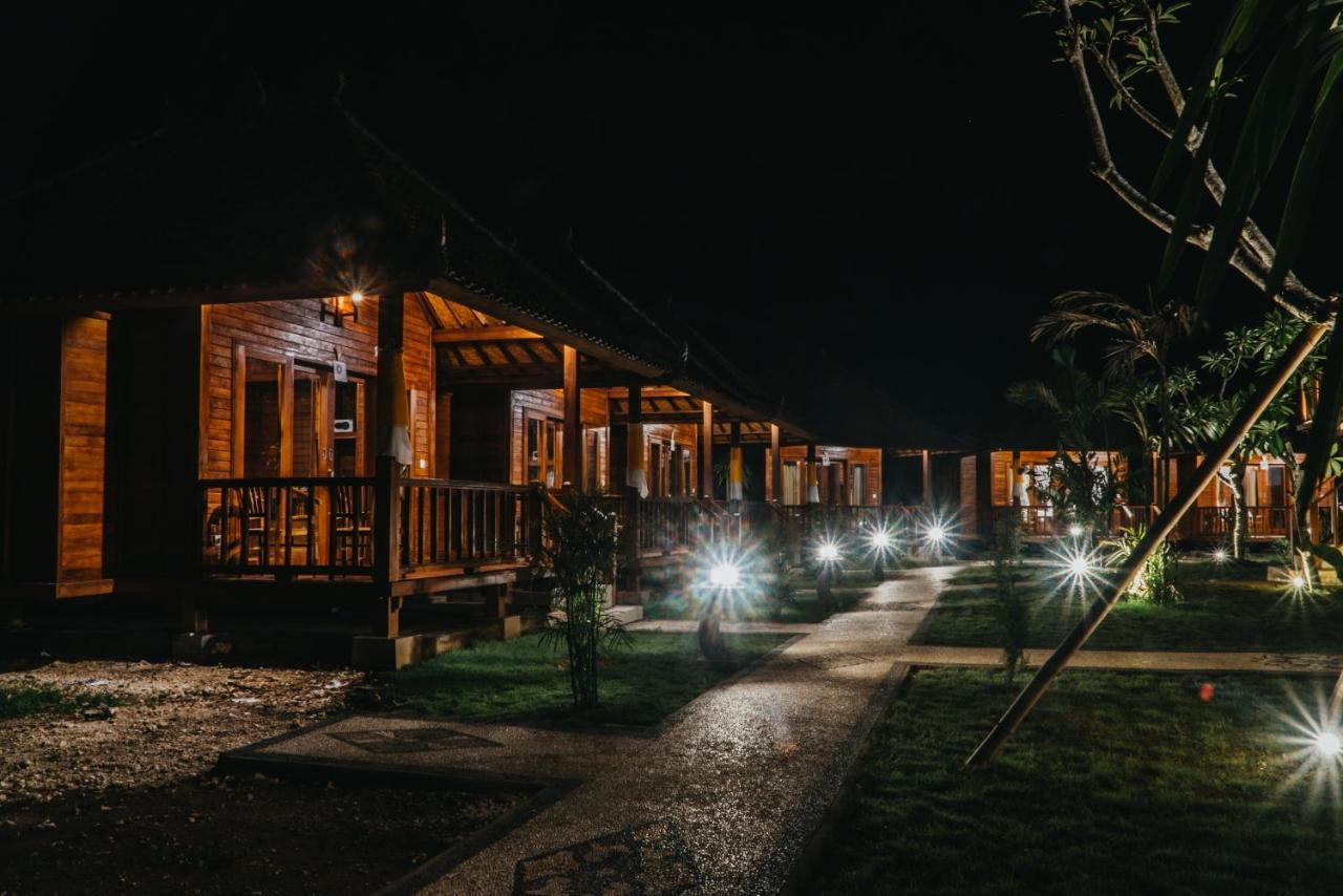 Taman Tirta Villa レンボンガン島 エクステリア 写真