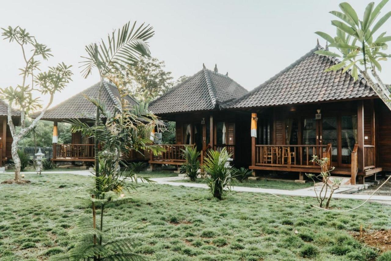Taman Tirta Villa レンボンガン島 エクステリア 写真