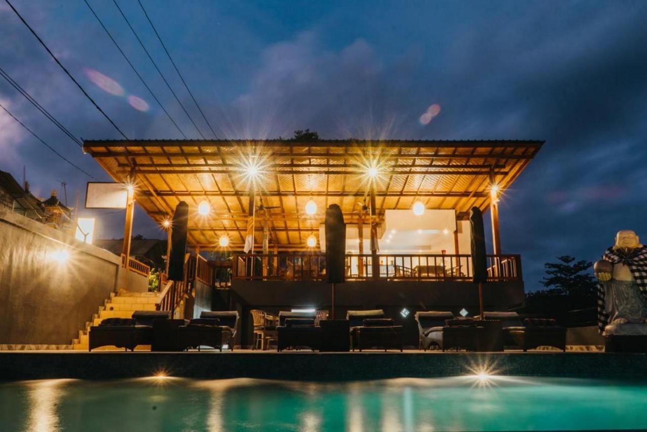 Taman Tirta Villa レンボンガン島 エクステリア 写真
