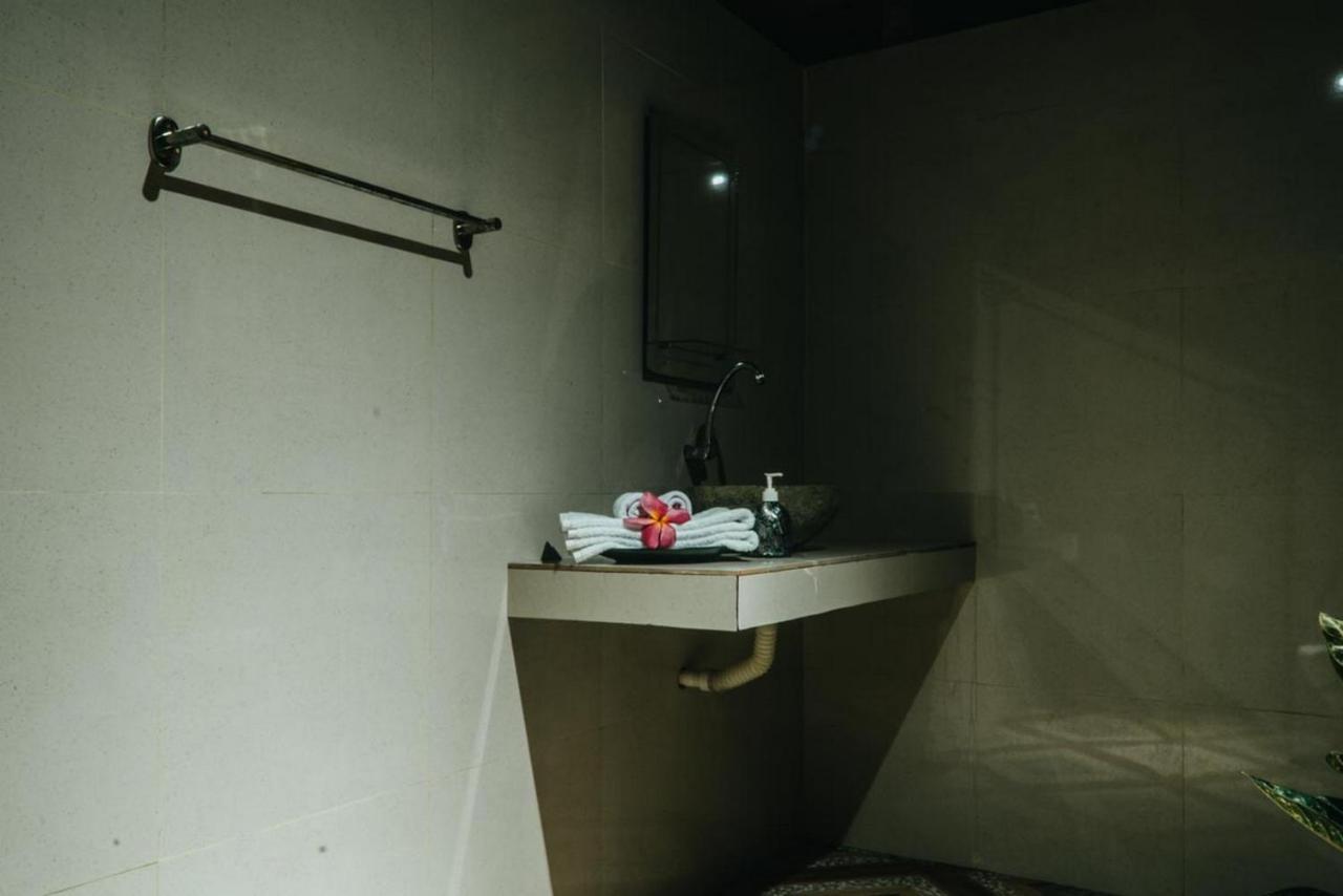 Taman Tirta Villa レンボンガン島 エクステリア 写真