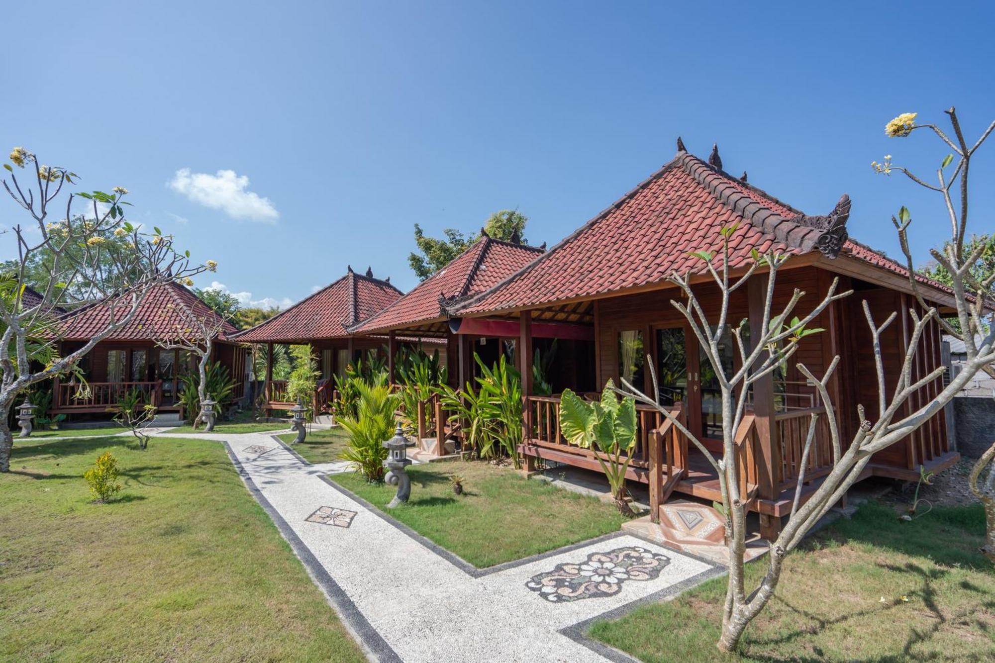 Taman Tirta Villa レンボンガン島 エクステリア 写真